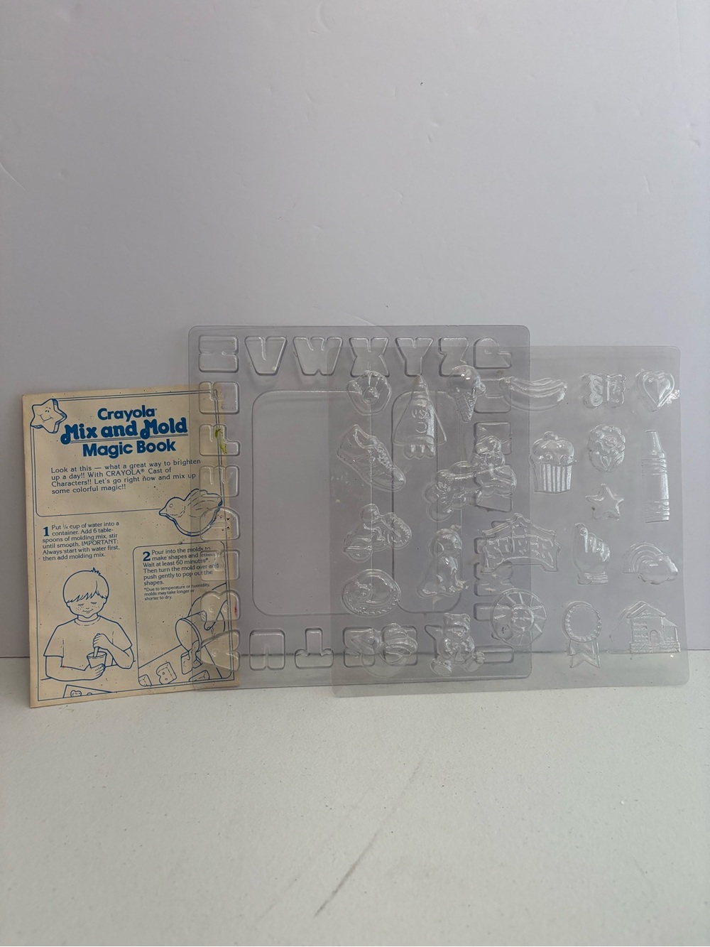 Crayola Crayon Cast Of Characters Molding Trays Magic Book Mold Vintage 1987